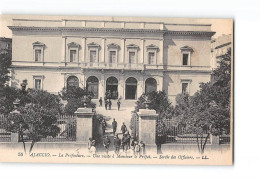 AJACCIO - La Préfecture - Une Visite à Monsieur Le Préfet - Sortie Des Officiers - Très Bon état - Ajaccio