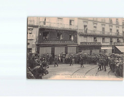 NANTES : Les Pères Prémontrés (4 Mai 1903) Allant Au Tribunal, Le Barrage établi Rue De Feltre - Très Bon état - Nantes