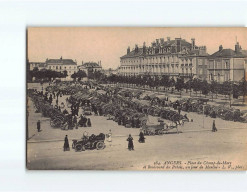 ANGERS : Place Du Champ De Mars Et Boulevard Du Palais, Un Jour De Marché - Très Bon état - Angers