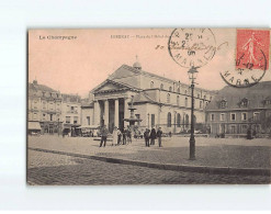 EPERNAY : Place De L'Hôtel De Ville - état - Epernay