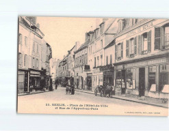 SENLIS : Place De L'Hôtel De Ville Et Rue De L'Apport Au Pain - Très Bon état - Senlis
