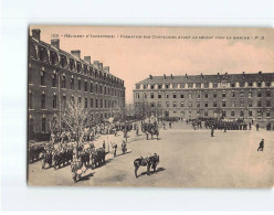 Régiment D'Infanterie, Formation Des Compagnies Avant Le Départ Pour Le Marché - état - Sonstige & Ohne Zuordnung