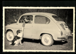 Foto-AK Auto, Fiat 500 Mit Frau Und Einem Hund  - PKW