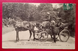 ATTELAGE - LES FEMMES COCHERS  - PARIS - Autres & Non Classés