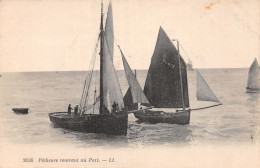 76-DIEPPE PECHEURS RENTRANT AU PORT-N°5139-D/0021 - Dieppe