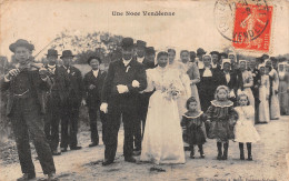 85-VENDEE FOLKLORE UNE NOCE VENDEENNE-N°5141-G/0223 - Altri & Non Classificati