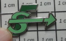 912B Pin's Pins / Beau Et Rare / MARQUES / SF VERTS AVEC UNE FLECHE - Trademarks