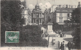 78-VERSAILLES SQUARE HOCHE-N°5142-G/0199 - Versailles (Château)