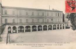 78 St Saint Germain En Laye Les Loges Maison D' éducation De La Légion D' Honneur Une Cour Intérieure - St. Germain En Laye