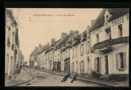 CPA Regmalard, La Rue Des Moulins  - Altri & Non Classificati