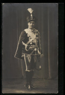 Foto-AK Husar In Uniform, Uniformfoto  - Guerre 1914-18