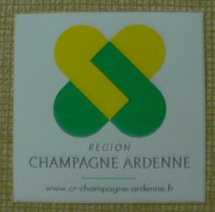 AUTOCOLLANT REGION CHAMPAGNE-ARDENNES - REGIONALISME - Stickers