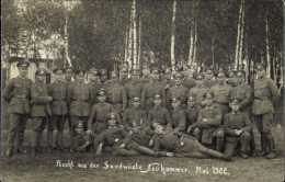 CPA Świętoszów Neuhammer Am Queis Schlesien, Flucht Aus Der Sandwüste, Soldaten, Gruppenfoto 1922 - Schlesien