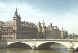 Paris - La Conciergerie - Pont Saint Michel - Châteaux