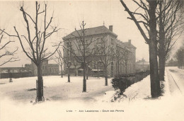 D9471 Lyon Aux Lazaristes Cour Des Petits - Autres & Non Classés