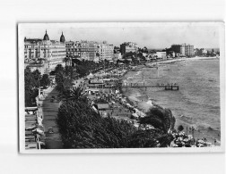 CANNES : La Plage De La Croisette Et Les Grands Hôtels - Très Bon état - Cannes