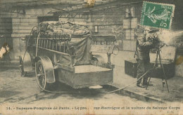 SAPEURS-POMPIERS DE PARIS-le Propulseur Electrique Et La Voiture Du Salvage Corps - Firemen