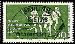 Berlin Poste Obl Yv:485 Mi:521 Hockey-Weltmeisterschaft Der Damen (TB Cachet à Date) Berlin 12 13-5-1976 - Used Stamps