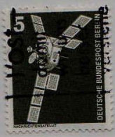 Berlin Poste Obl Yv:458 Mi:494 Nachrichtensatellit (Belle Obl.mécanique) - Gebraucht
