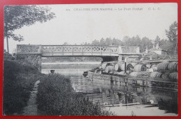 Cpa 51 CHALONS SUR MARNE Anime Pont Pochet Peniche Barriques - Châlons-sur-Marne