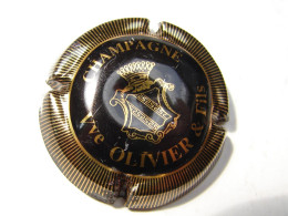 Cap. 48. Champagne Veuve Olivier Et Fils, Noir Et Or - Olivier & Fils (Veuve)