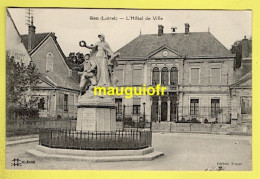 45 LOIRET / GIEN / L'HÔTEL DE VILLE ET LE MONUMENT AUX MORTS - Gien