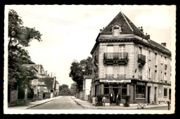 52 - SAINT-DIZIER - RUE CARNOT - LE "REX-BAR" - Saint Dizier