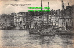 R417569 Boulogne Sur Mer. Un Coin Du Port. Postcard - Wereld