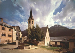 11880177 Guarda Inn Dorfplatz Brunnen Kirche Guarda - Altri & Non Classificati