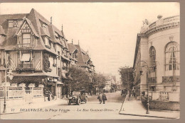 141 - Deauville - La Rue Gontaut-Biron - Deauville