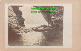 R417778 Boat In The Cave. Postcard - World