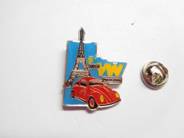 Beau Pin's , Auto VW VAG Volkswagen Coccinelle , 5e Super VW National , Paris Tour Eiffel , Non Signé - Volkswagen
