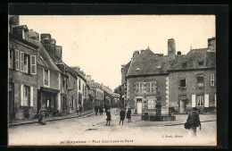 CPA Mayenne, Place Saint-Louis-de-Herce  - Mayenne