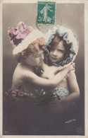 Real Photo Cute Girls  Kissing Each Other Photo Sazerac - Portraits