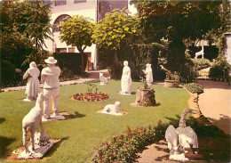 63 - Clermont Ferrand - Grande Fontaine Pétrifiante Des Grottes Du Pérou De Saint-Alyre - Les Jardins - Animaux Et Perso - Clermont Ferrand