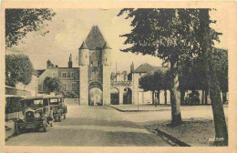 77 - Moret Sur Loing - La Porte De Samois - Automobiles - CPA - Voir Scans Recto-Verso - Moret Sur Loing