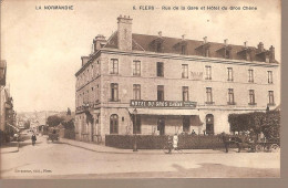 61 - Flers - Rue De La Gare Et Hôtel Du Gros Chêne - Flers