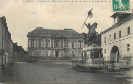 Falaise Hotel De Ville Statue Guillaume Le Conquerant - Falaise