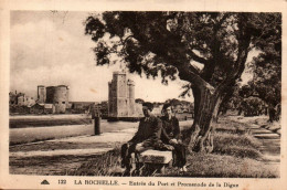 N°2566 W -cpa La Rochelle -entrée Du Port Et Promenade De La Digue- - La Rochelle