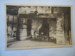 UNITED KINGDOM   POSTCARDS  Shakespeare's Birthplace KITCHEN FIREPLACE - Autres & Non Classés