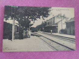 La Roche Sur Foron Haute Savoie Intérieur De La Gare Animée Train Plm - La Roche-sur-Foron