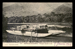 NOUVELLE CALEDONIE - PIROGUE DOUBLE A SEC - New Caledonia
