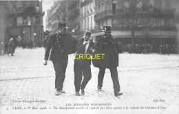 Paris, Journées Historiques Du 1er Mai, Manifestant Arrêté Et Conduit à La Caserne Du Chateau D'Eau - Other & Unclassified