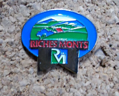 Pin's - Riches Monts - Alimentation