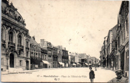 80 MONTDIDIER - Vue De La Place De L'hotel De Ville  - Montdidier