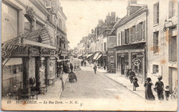 45 MONTARGIS - La Rue Doree.  - Montargis