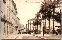 83 HYERES - La Place Des Palmiers  - Hyeres