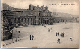 27 EVREUX - La Gare Et La Place. - Evreux