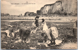 76 DIEPPE - La Cueillette Des Moules  - Dieppe