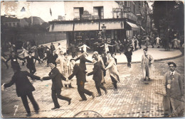 75005 PARIS - CARTE PHOTO -  Fete Aux Abords Du College De France  - Distrito: 05